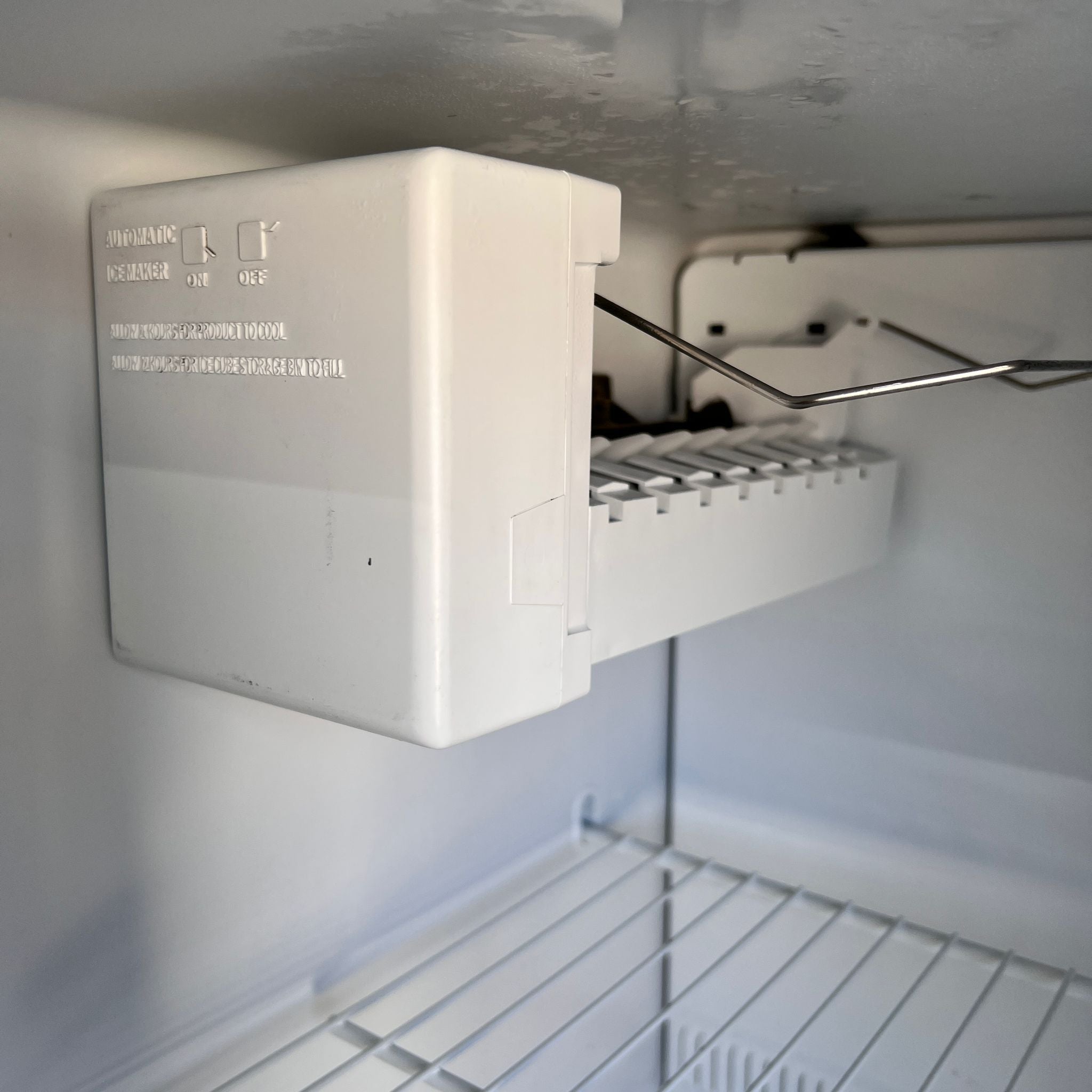 Kenmore Top and Bottom Refrigerator with Ice maker Kenmore Top and Bottom Refrigerator with Ice maker